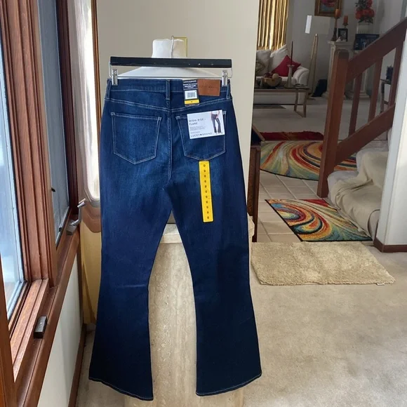 NWT Lucky Brand High-Rise Flare Jeans, see measurements in photos below - Picture 2 of 12